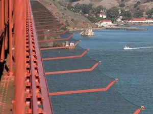 Jembatan Golden Gate Dipasangi Jaring Anti Bunuh Diri