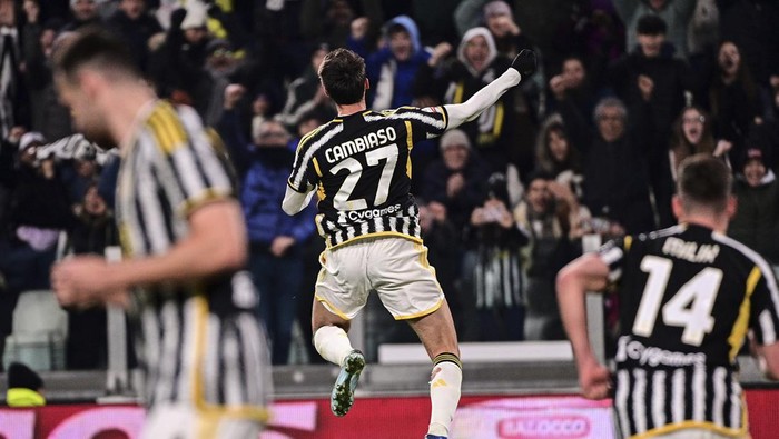 Juventus Andrea Cambiaso celebrates after scoring during the Italian Cup soccer match between Juventus and Salernitana at the Juventus Stadium in Turin, Italy, Thursday, Jan. 4, 2024. (Marco Alpozzi/dpa via AP)
