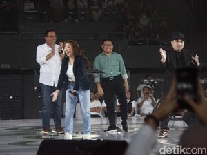 Momen Kiky Saputri dan Ate Roasting Anies-Cak Imin Momen Kiky Saputri dan Ate Roasting Anies-Cak Imin