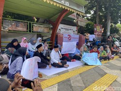 Ortu Minta ke Walkot agar Siswa Tetap Belajar di SDN Pocin 1 Margonda