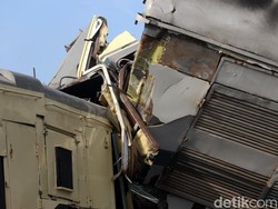 Tabrakan 2 KA di Bandung, Jalur KA Haurpugur-Cicalengka Tak Bisa Dilintasi