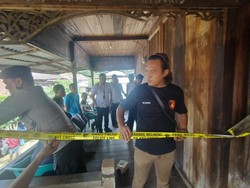 Kronologi Asep Bacok Ayah-Ibu Sendiri hingga Leher Hampir Putus