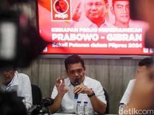 Projo Sebut Relasi Jokowi-PDIP Berubah Sejak 4 Bulan Lalu Projo Sebut Relasi Jokowi-PDIP Berubah Sejak 4 Bulan Lalu