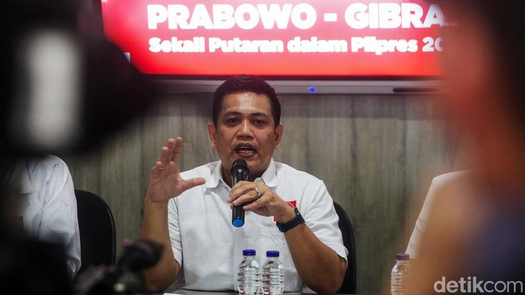 Projo Bentuk 50 Ribu Posko Demi Menangkan Prabowo 1 Putaran Projo Bentuk 50 Ribu Posko Demi Menangkan Prabowo 1 Putaran