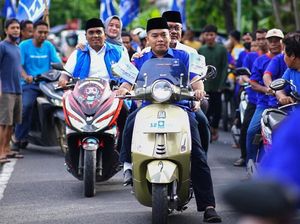 Penuh Antusias, Warga Pekalongan Jemput Zulhas Naik Motor & Pakai Selawat Penuh Antusias, Warga Pekalongan Jemput Zulhas Naik Motor & Pakai Selawat