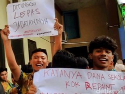 Siswa SMA 1 Situbondo Demo Desak Kepala Sekolah Mundur dari Jabatan