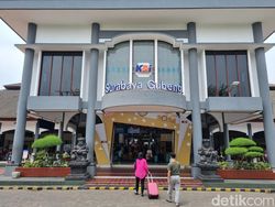 KA dari Stasiun Gubeng yang Dialihkan Bertambah Dampak Turangga Vs Commuter