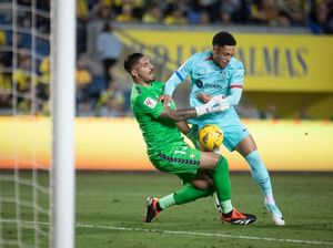 Vitor Roque Debut di Barcelona, Gagal Cetak Gol Depan Gawang
