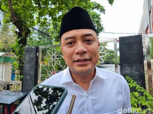 Ancaman Walkot Eri untuk Warga yang Ketahuan Terima Bansos Dobel Ancaman Walkot Eri untuk Warga yang Ketahuan Terima Bansos Dobel