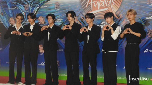 14 Potret Red Carpet Golden Disc Awards 2024, NewJeans hingga Cha Eun Woo