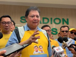 Airlangga Akui Bahas Pilpres saat Olahraga-Sarapan Bareng Jokowi Pagi Ini