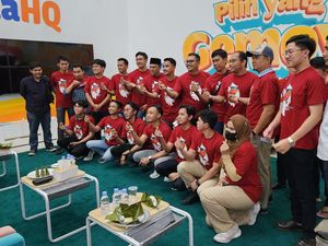 Alumni Unhas Deklarasi Dukung Prabowo-Gibran, Nyatakan Tolak Kampanye Hoax Alumni Unhas Deklarasi Dukung Prabowo-Gibran, Nyatakan Tolak Kampanye Hoax