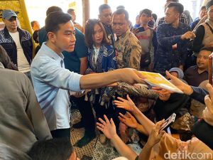 Pelaku UMKM Cirebon Curhat ke Gibran Keluhkan Pemasaran