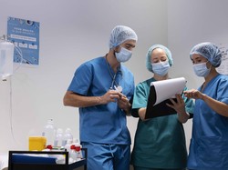 Tertarik Masuk SMK Jurusan Keperawatan? Ini 5 Materi yang Bakal Siswa Pelajari