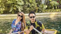 Keseruan Jenita Janet Saat Makan Malam dan Sarapan di Perahu