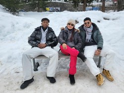 Cerita Kiper PSS Anthony Pinthus Liburan di Swiss: Menikmati Salju