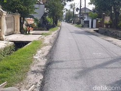 Jalan Sei Batu Gingging yang Berlubang Kini Sudah Mulus
