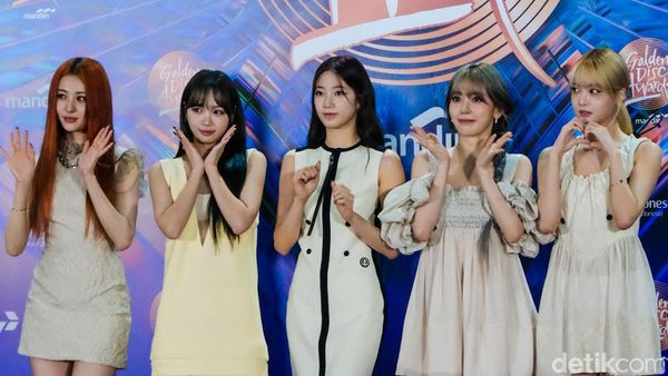 5 Gaya Gemas LE SSERAFIM di Red Carpet GDA 2024