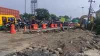 Potret Kepadatan Imbas Penutupan Flyover Juanda