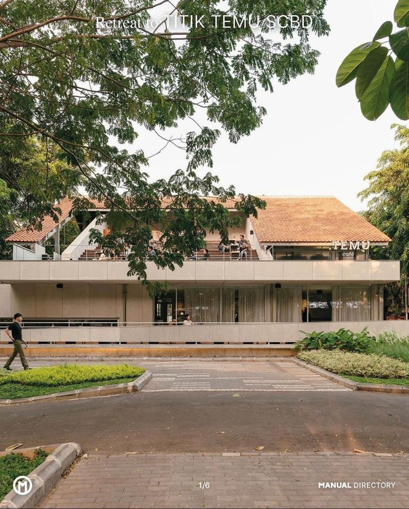Titik Temu menjadi salah satu coffee shop di SCBD Park yang bisa disambangi