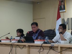 Eks Ketua Bawaslu Usul Bansos Ditangguhkan Sementara, Hindari Penyalahgunaan