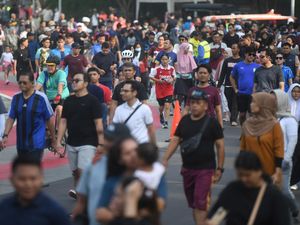 Tumpah Ruah Warga di Car Free Day Perdana 2024