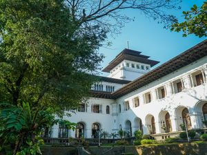 Top 25 Kampus Terbaik di Bandung 2024 Versi EduRank, Buat Calon Mahasiswa Top 25 Kampus Terbaik di Bandung 2024 Versi EduRank, Buat Calon Mahasiswa