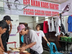 Relawan Ganjar-Mahfud DIY Bikin Sablon Kaus Rakyat Gratis, Ini Alasannya