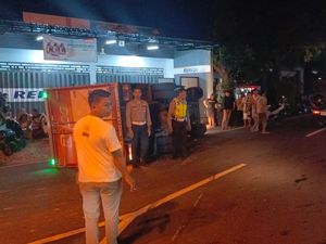 Diduga Mabuk, Sopir Truk Boks Terguling Nyaris Diamuk Warga di Abiansemal Diduga Mabuk, Sopir Truk Boks Terguling Nyaris Diamuk Warga di Abiansemal