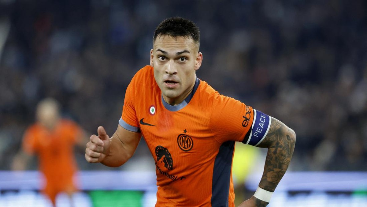 Lautaro Martinez diincar PSG. (Foto: REUTERS/REMO CASILLI)