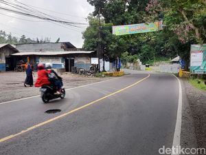 AHY Buka-bukaan Kualitas Jalan Kabupaten-Kota Masih Buruk AHY Buka-bukaan Kualitas Jalan Kabupaten-Kota Masih Buruk