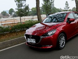 Pas Buat Harian, Segini Konsumsi Bahan Bakar Mazda 2 Sedan