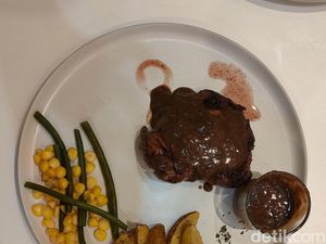 Santap Steak di Warung Garut Ini, Harga Murah-Rasa Mewah Santap Steak di Warung Garut Ini, Harga Murah-Rasa Mewah