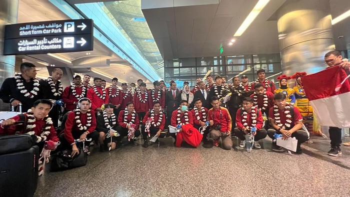 Momen Timnas Indonesia Disambut Meriah di Qatar