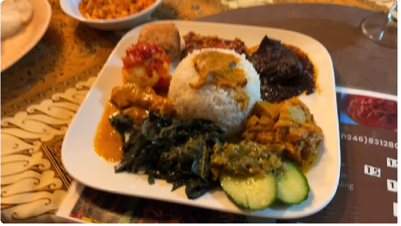 Warung Anisah, restoran Indonesia di Belanda yang tawarkan menu nasi Padang