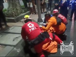 Pemotor Tanpa Identitas Tewas Usai Tabrak Tiang PJU di Surabaya Pemotor Tanpa Identitas Tewas Usai Tabrak Tiang PJU di Surabaya