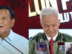 Ekspresi Ganjar saat Prabowo Sentil Anies Profesor Tak Pantas Ngomong Gitu