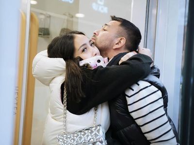 7 Foto Mesra Raffi Ahmad & Nagita Slavina di Paris Hingga London, Bikin Gemas