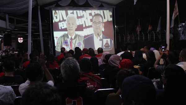 Suasana Nobar TPD Ganjar-Mahfud di Kebayoran Baru