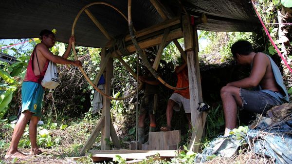 Tambang Rakyat di Maluku Utara Hasilkan 10 Gram Emas Sekali Giling