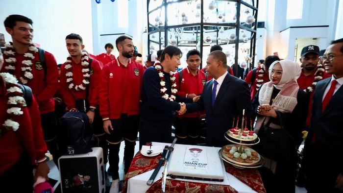 Timnas Indonesia disambut hangat di Qatar.