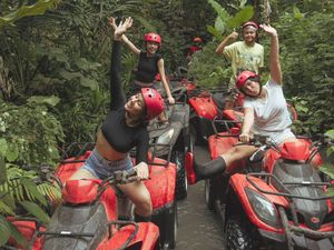 8 Foto Wulan Guritno Liburan Bareng 3 Anak di Bali, Hot Mom Bergaya Bak ABG 8 Foto Wulan Guritno Liburan Bareng 3 Anak di Bali, Hot Mom Bergaya Bak ABG