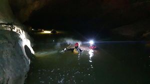 5 Orang Terjebak di Gua Slovenia, Lihat Proses Penyelamatannya