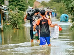 Banjir Karawang Meluas, 6 Desa Terendam-Ribuan Orang Mengungsi