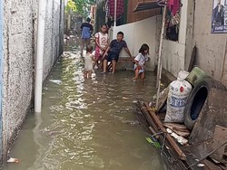 Turap di Kembangan Utara Jakbar Selesai Dibangun, Warga Masih Kebanjiran