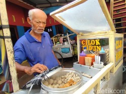 Asal-usul dan Siasat Cilok Midun  Tetap Eksis di Ciamis