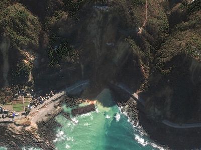 Citra Satelit Gambarkan Dahsyatnya Longsor Imbas Gempa di Jepang