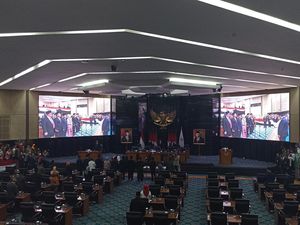 DPRD DKI Lantik Anggota PAW Pengganti Viani Limardi hingga Anggara Wicitra