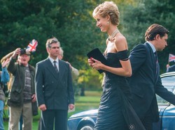 Perankan Putri Diana, Elizabeth Debicki Menang Golden Globe 2024