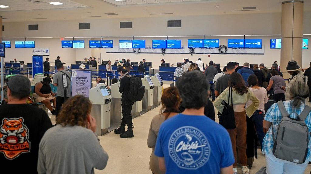 Jendela Pesawat Boeing 737 Max 9 Copot, Ratusan Penumpang Gagal Terbang Jendela Pesawat Boeing 737 Max 9 Copot, Ratusan Penumpang Gagal Terbang